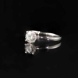 M19A Abiding Heart Prong Setting Ouro Branco Sólido 9 Karat Rodada 6.5mm 1CT CVD HPHT Laboratório Diamante Solitário Anel de Noivado - Product Image 3