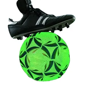 CHOOYOU定制标志发光荧光全息足球聚氨酯材料制成的足球在黑暗中发光