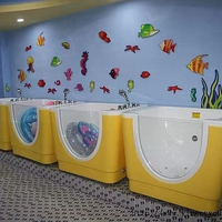 Baignoire de luxe pour bébé, piscine moderne au fini nickel pour bébés, pour intérieur de pépinière haut de gamme et design de spa