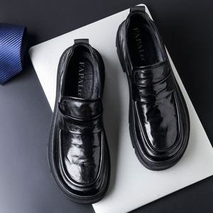 Mocasines de Piel de Oveja con Cordones para Hombre, Estilo Británico, Otoño, Casual de Negocios, Sensación Premium, Suela de Goma, Forro de Cuero Sintético - Product Image 3