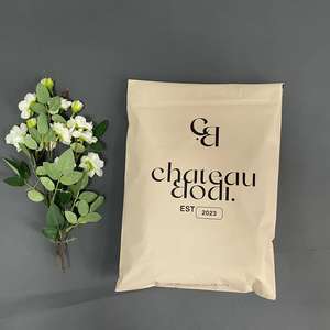 Enveloppes en polyéthylène personnalisées avec impression de logo - Sacs d'expédition mats pour les marques de cosmétiques et de vêtements - Product Image 3