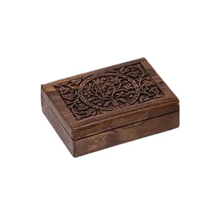 힌지 뚜껑과 전면 걸쇠가 있는 고품질 크리에이티브 나무 새겨진 상자