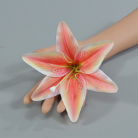 Fleur de lys artificielle 3D en soie à bas prix, tête de fleur de lys artificielle pour décoration de gâteau de mariage, fleurs artificielles