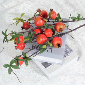 Rama de Granada Artificial Flower Delight, Fruta Artificial de 5 y 8 Cabezas con Hojas, Decoración para el Hogar, Accesorio de Fotografía - Product Image 2