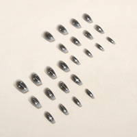 Ongles à presser gothiques de qualité supérieure, motif étoile et lune argentés, dégradé foncé