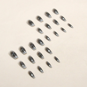 Ongles à presser gothiques de qualité supérieure, motif étoile et lune argentés, dégradé foncé - Product Image 6