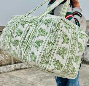 Bolsa de lona con estampado floral, gran capacidad, para viaje, con cierre de cremallera, patrón verde y blanco - Product Image 4