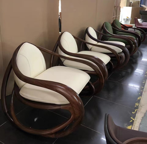 Sillón Reclinable de Lujo Tapizado en Cuero con Estructura de Madera Escultural, Sillón de Descanso para Interiores - Product Image 5