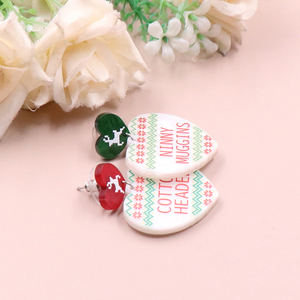 Boucles d'oreilles pendantes en acrylique en forme <span class=keywords><strong>de</strong></span> cœur, motif <span class=keywords><strong>pull</strong></span> <span class=keywords><strong>de</strong></span> Noël original - Bijoux festifs rouges tendance pour femmes et soirées - Product Image 3