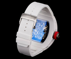 Boîtier en céramique blanche intégrant de nouveaux éléments du nouveau siècle dans les techniques horlogères traditionnelles Montre mécanique - Product Image 5