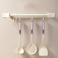 MANJIA Ensemble d'ustensiles de cuisine résistants aux hautes températures Louche à soupe en silicone Écumoire à fente Turner Ustensiles de cuisine
