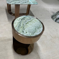 Meubles d'intérieur de luxe uniques en marbre vert, Table de salle à manger ronde, en Jade glacée et froid, chevet en marbre, nouvelle collection