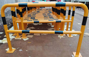 उच्च गुणवत्ता विश्वसनीय पीला काले रंग सड़क की ओर बाधाओं बढ़त संरक्षण क्रैश बैरियर - Product Image 5