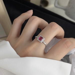 แหวนอาหารสไตล์เกาหลีแบบย้อนยุคสวยงามมีเพชรประดับทับทิมสีแดง - Product Image 1