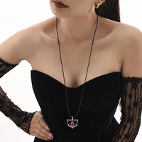 Collier long de soirée Enigma Ins pour femme, fait main, en acier inoxydable, avec pendentif géométrique en forme de corde et finition émaillée, classique et tendance