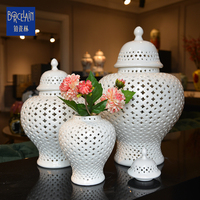 Vente en gros de vase en céramique moderne pour la décoration intérieure design traditionnel décoration extérieure mariage articles décoratifs en porcelaine