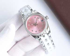 Artisanat exquis alliant luxe, élégance et style unique, profondément apprécié par les femmes de tous les milieux. Montre mécanique - Product Image 1