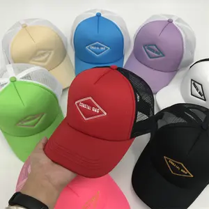 Cappelli da camionista in schiuma, cappellino da camionista con Logo ricamato, cappelli da camionista a 5 pannelli colore a rete diverso