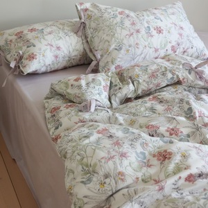 Parure de lit quatre pièces en coton doux avec imprimé floral pastoral et nœud papillon, pour une utilisation quatre saisons - Product Image 1