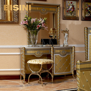 <span class=keywords><strong>Petit</strong></span> <span class=keywords><strong>buffet</strong></span> de style classique en <span class=keywords><strong>bois</strong></span> massif, <span class=keywords><strong>buffet</strong></span> doré pour appartements, vitrine de salle à manger - Product Image 2
