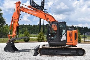Excavadora Hidráulica Usada de Alta Calidad de 13 Toneladas, Hitachi 135, ZX135US, en Venta en Shanghái, China - Product Image 5