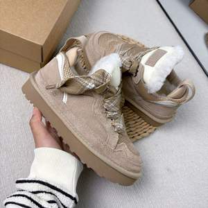 รองเท้าบูทหิมะฤดูหนาวคุณภาพสูงสำหรับผู้หญิงยุโรป รุ่นใหม่ล่าสุด กันน้ำ เพิ่มความสูง อุ่นและให้ความอบอุ่น - Product Image 4