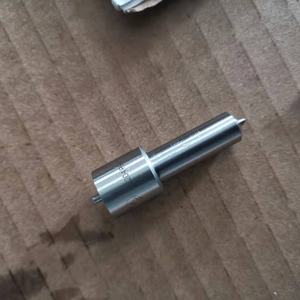 หัวฉีดน้ำมันเชื้อเพลิงเครื่องยนต์คอมมอนเรล ซิโนทรัค ฮาวโอ รุ่นใหม่ VG1095088006 - Product Image 1