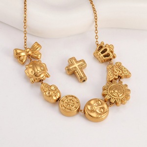 Nouvelles perles en acier inoxydable de haute qualité pour la fabrication de bijoux, vente en gros, perles délicates en forme de soleil, papillon, couronne, croix, perles à petit trou, breloques - Product Image 3