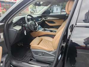 <span class=keywords><strong>Audi</strong></span> <span class=keywords><strong>Q6</strong></span> 2023 50 TFSI quattro Edición Xingyun Flying Knight Suit - Product Image 2