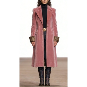 Manteau long en velours pour femme - Imprimé léopard et style rétro - Vêtements pour femme - Mode - Product Image 3