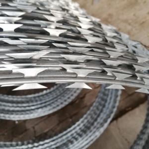 Fil de fer barbelé de rasoir pvc clôture <span class=keywords><strong>concertina</strong></span> ripper rasoir sans fil fournir pince à outils pour <span class=keywords><strong>le</strong></span> fil de rasoir - Product Image 6