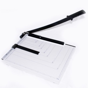 Deli Manual Paper Cutter 8012 460x380mm Steel Blade For Paper Cutting - Product Image 3