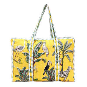 2024 bolso de mano grande de algodón acolchado ecológico personalizado para mujer de moda hombro compras llevar invierno verano personalizado primavera - Product Image 5