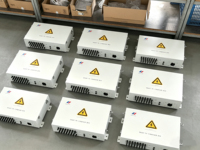 Boîtier de Combinaison PV en Gros 2-24 Chaînes pour Panneaux Solaires, Boîtier Métallique/Plastique IP65 avec Protection Contre les Surtensions, Personnalisable