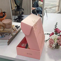 Échantillon gratuit, boîte d'expédition rigide en carton ondulé de couleur rose avec logo personnalisé, matériaux recyclés et gaufrage