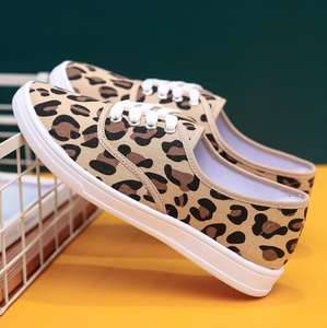 Venta al por mayor zapatos <span class=keywords><strong>de</strong></span> lona <span class=keywords><strong>de</strong></span> las mujeres <span class=keywords><strong>de</strong></span> la parte superior baja 2024 nuevos zapatos <span class=keywords><strong>de</strong></span> estudiante zapatos <span class=keywords><strong>de</strong></span> lona plana - Product Image 1