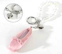 Porte-clés Mini Pointe de Ballet Perlé, Breloque de Sac, Cadeau pour Danseuse, Accessoire pour Filles Amoureuses de la Danse