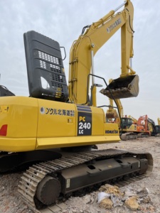 รถขุดตีนตะขาบ Komatsu PC240LC มือสอง นำเข้าจากญี่ปุ่น น้ำหนัก 24 ตัน ชั่วโมงการใช้งานต่ำ คุณภาพสูง สภาพดี ขาย - Product Image 1