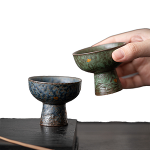 Taza y Cuenco de Cerámica Estilo Retro con Esmalte de Bronce, Copa Maestra de Cerámica de Arcilla Antigua Xiangyun con Tallo Alto y Detalles Plateados - Product Image 1