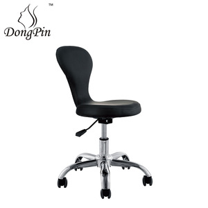 เก้าอี้ทำผม รุ่น 9901 หนังสีดำ ปรับระดับความสูงได้ พร้อมล้อเลื่อน - Product Image 2