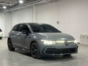 2021 pour <span class=keywords><strong>Golf</strong></span> 8 <span class=keywords><strong>R</strong></span>-<span class=keywords><strong>Line</strong></span> 1.4TSI Turbo 150CV <span class=keywords><strong>DSG</strong></span> Volant à gauche Intérieur foncé Sièges en cuir Pneus R17 Toit ouvrant panoramique - Product Image 3