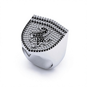Anillos de diseño moderno estilo hip hop para hombre, con logotipo de caballo y coche, de plata 925, con moissanita y diamante, chapados en oro, con engaste pavé, estilo campeonato. - Product Image 1