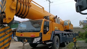 Grue mobile jaune pour camion, équipement de levage télescopique pour chantier de construction et transport lourd - Product Image 2