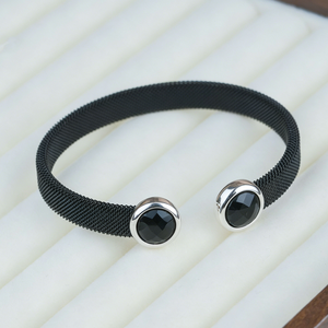 Pulsera de malla con diseño de oso, brazalete abierto chapado con extremos de oso para mujer, joyería de moda impermeable - Product Image 1
