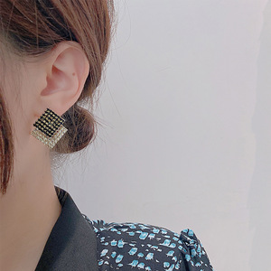 Boucles d'oreilles carrées géométriques en diamant noir style vintage, tendance, élégantes, sensation de luxe, boucles d'oreilles cubiques pour <span class=keywords><strong>femme</strong></span> - Product Image 3