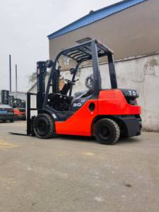 Usado para Toyota FDZN30 Fork Truck 3 Ton Diesel Fuel 3000kg Capacidad 3 Etapas Side Shift Fork Lift con japonés para Toyota Engine - Product Image 4