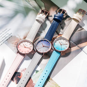 Reloj de pulsera para mujer, nuevo, con diseño de bosque de ensueño, esfera pequeña y bonito diseño degradado - Product Image 5