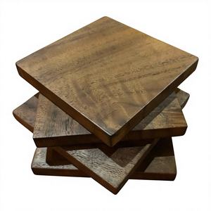 Sous-verres carrés contemporains en bois massif durables, diamètre 300 mm, conçus pour un usage quotidien dans les maisons, les cafés et les restaurants élégants - Product Image 1