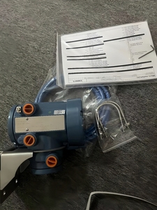 Transmisor de Flujo Másico Coriolis Emerson 2700 Micro Motion 1700R12AFFEZZZ 2700R - Product Image 2