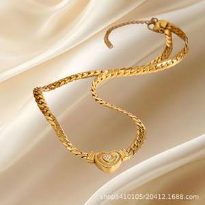 Elegante <span class=keywords><strong>collar</strong></span> de acero inoxidable chapado en oro de 18 quilates para mujer, <span class=keywords><strong>Collar</strong></span> de circón de boda de compromiso con letras en <span class=keywords><strong>V</strong></span> a la moda, Acero Inoxidable - Product Image 2